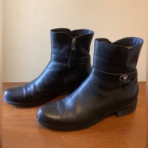 Blondo Waterproof Black Leather Boots with AquaProtect - Size 8.5